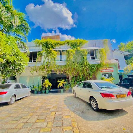 Bevary City Hotel Anuradhapura Exterior foto