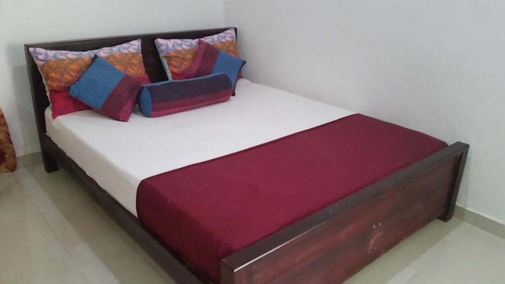 Bevary City Hotel Anuradhapura Exterior foto